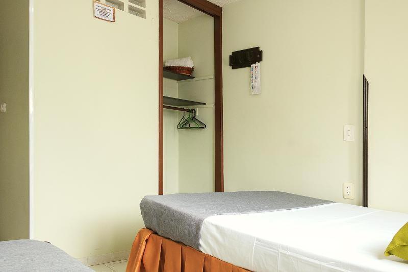 Ayenda 1506 La Puerta Del Sol Hotel Bucaramanga Ruang foto
